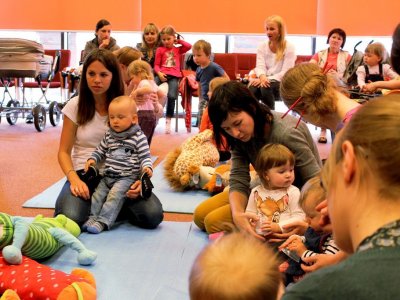W Miejskiej Bibliotece Publicznej w Jaworznie nawet najmniejsze maluchy będą się dobrze bawić (fot. materiały MBP Jaworzno)