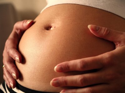 Nowa karta ciąży ma zmniejszyć współczynnik umieralności noworodków i pomóc w prowadzeniu ciąż zagrożonych (fot. sxc.hu) 
