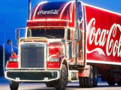 Charakterystyczna, świąteczna ciężarówka Coca-Coli przyjedzie na Śląsk (fot. mat. prasowe)