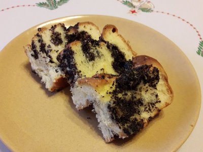 Domowa drożdżówka to świetny pomysł na deser (fot. mat. Cynamonu)