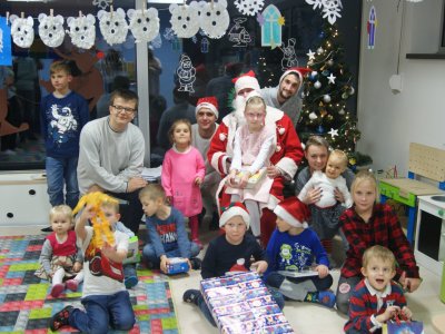 Spotkanie świąteczne jest kolejnym, po mikołajkach, wydarzeniem dla dzieci organizowanym przez stowarzyszenie "Się Bawię Się" (fot. mat. organizatora)
