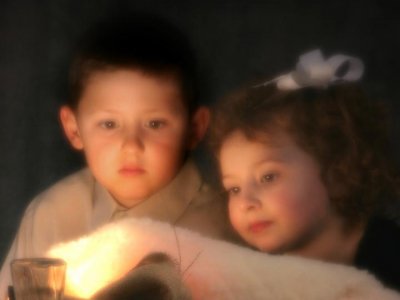 Dla dzieci wiara w cuda jest ważnym elementem świąt. Dzięki niej przeżywają je oni zupełnie inaczej niż dorośli (fot. sxc.hu)