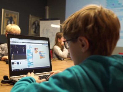 Branża IT to przyszłość, warto zatem zapisać dziecko na bezpłatne zajęcia z programowania (fot. mat. organizatora)