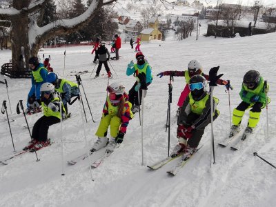 W Sport Dolinie działa szkółka narciarsko-snowboardowa „RUSZ TYŁEK”, w które szkolić mogą się dzieci, młodzież i rodzice (fot. mat. organizatora)