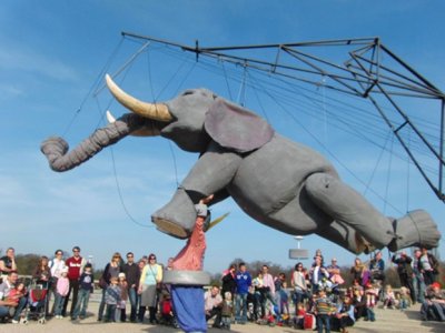 Słoń i ekscentrycy też zawitają na Industriadę (fot. materiały organizatorów)