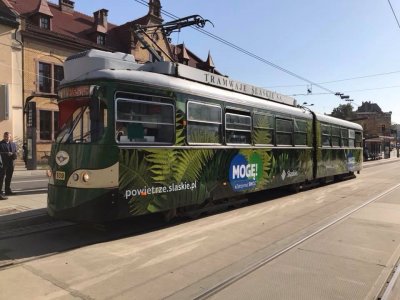Zielony tramwaj będzie jeździł ulicami miast aglomeracji śląskiej do 21 października (fot. mat. prasowe)