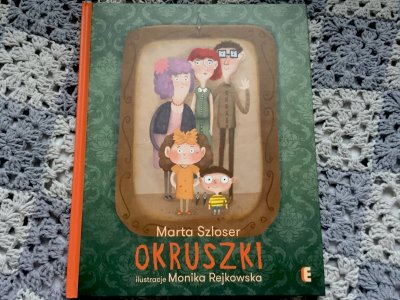 Okruszki to książka, która pięknie tłumaczy kwestie inności (fot. SilesiaDzieci.pl)