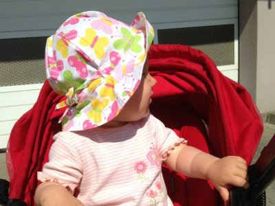 Samiboo tworzy gustowne i praktyczne nakrycia głowy dla dzieci od 6 miesięcy do 4 lat (fot. mat. Samiboo)