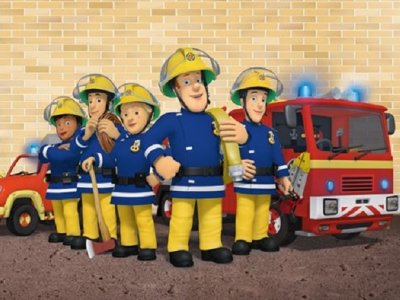 Seans to również spotkanie z prawdziwymi strażakami (fot. archiwum Fb Helios dla Dzieci)