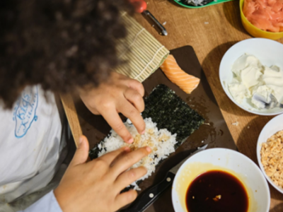 Warsztaty sushi skierowane są do dzieci, młodzieży i dorosłych (fot. mat. organizatora)