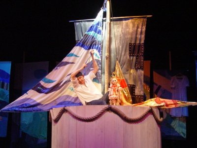 "Tomcio Paluch" to spektakl dedykowany dzieciom od lat 3 (fot. mat. Teatr Banialuka)